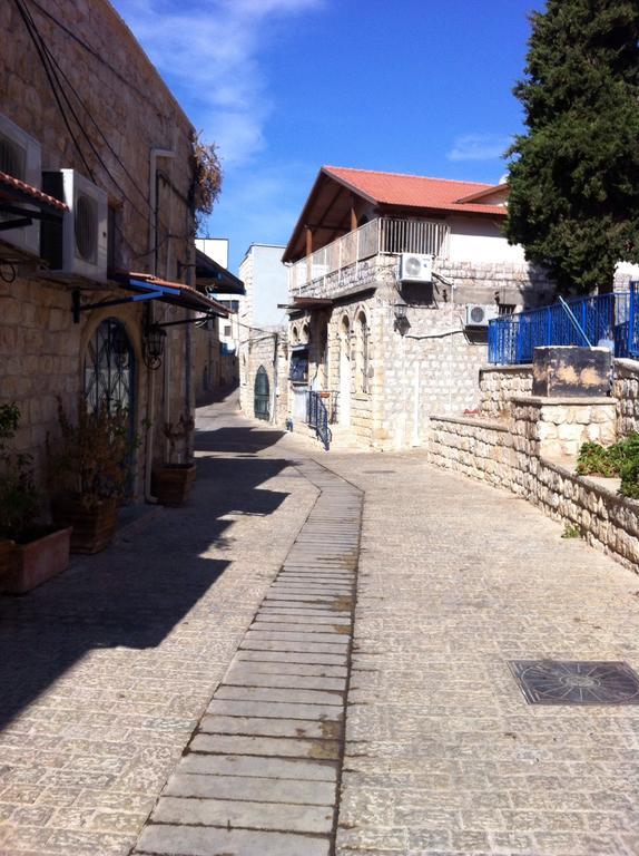 Off The Square Otel Safed Dış mekan fotoğraf